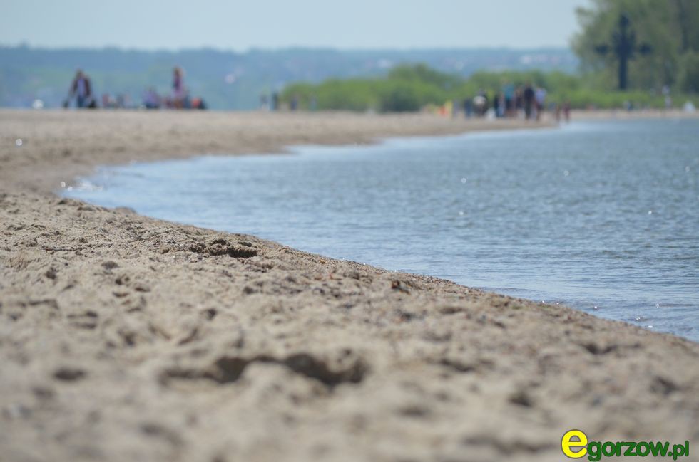 Miasto uruchamiłó plażę nad Wartą przy ul. Wał Okrężny