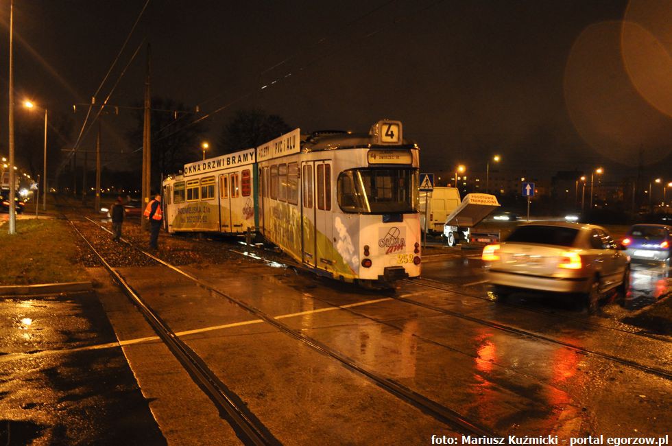 Kiepski stan torowiska przyczyną wykolejenia się tramwaju