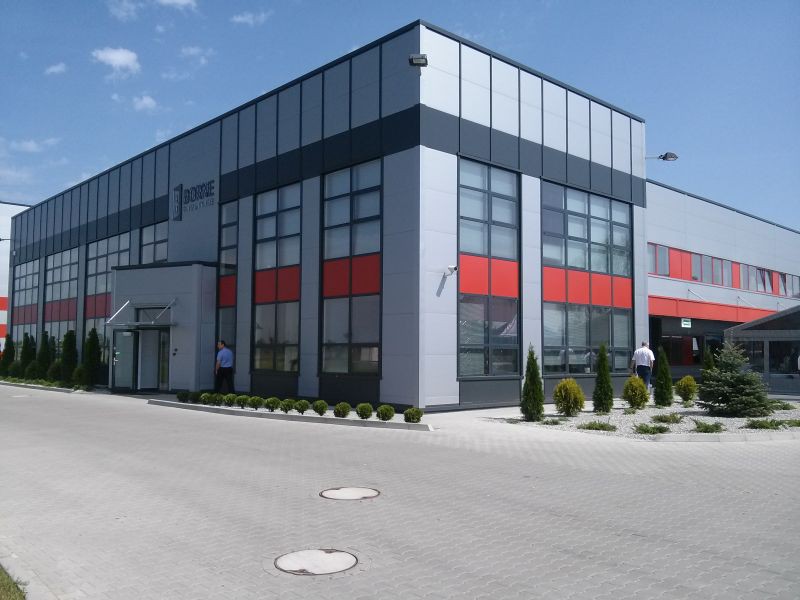 Firma w Gorzowie zatrudniła 200 osób przy produkcji mebli dla IKEA