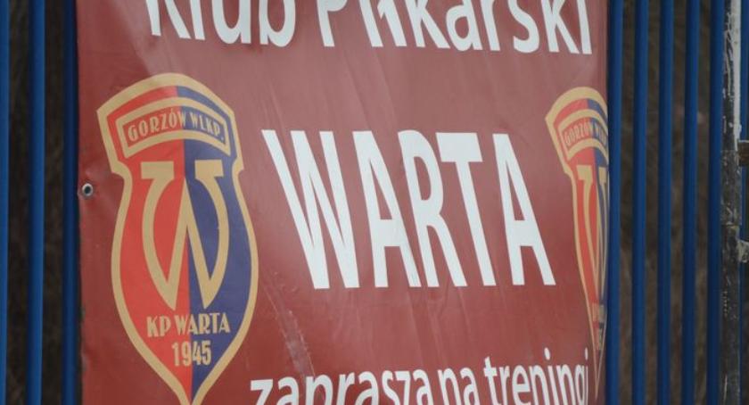 Warta pokonała kolejnego potentata. W Piaście bez zmian