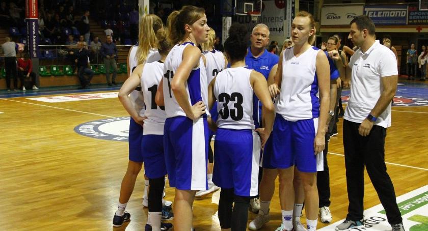 Gorzowianki pokonane, gdynianki nadal bez porażki
