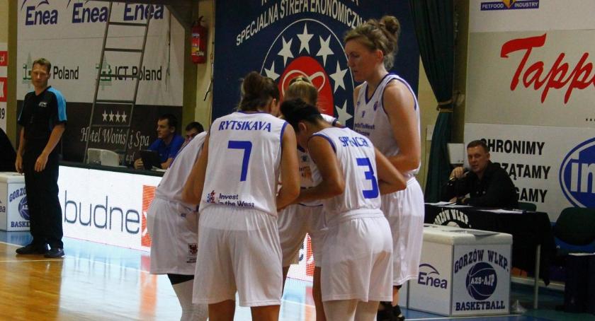 Wyjazdowy i długi sportowy weekend z dwoma bataliami o mistrzostwo