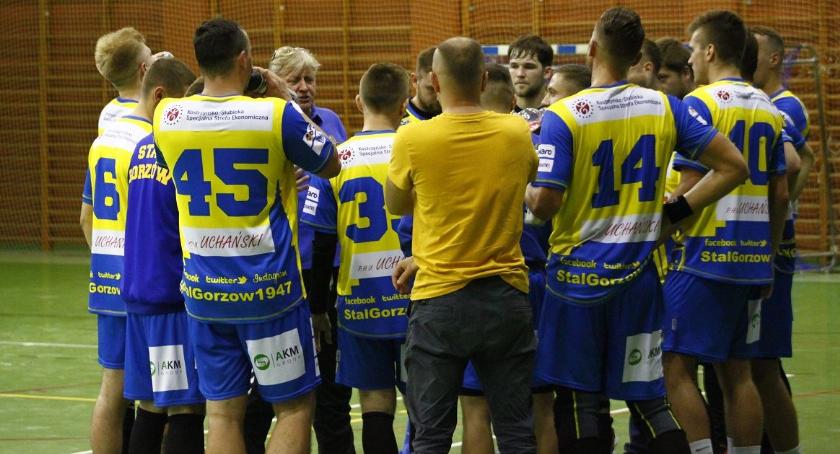 Odkupić winy na wyjazdach. Stal jedzie do Gdańska
