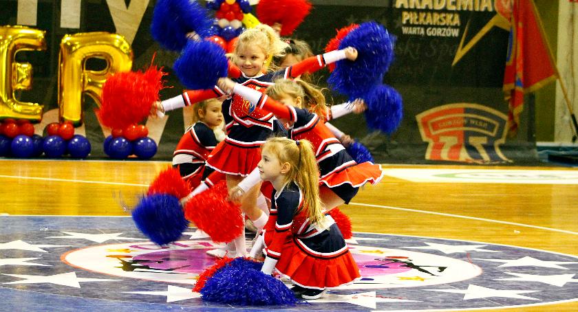 Taniec, rywalizacja i dopingowanie - Warta pokazała Gorzowowi cheerleading