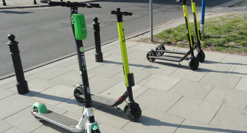 Karta rowerowa, żeby jechać hulajnogą?