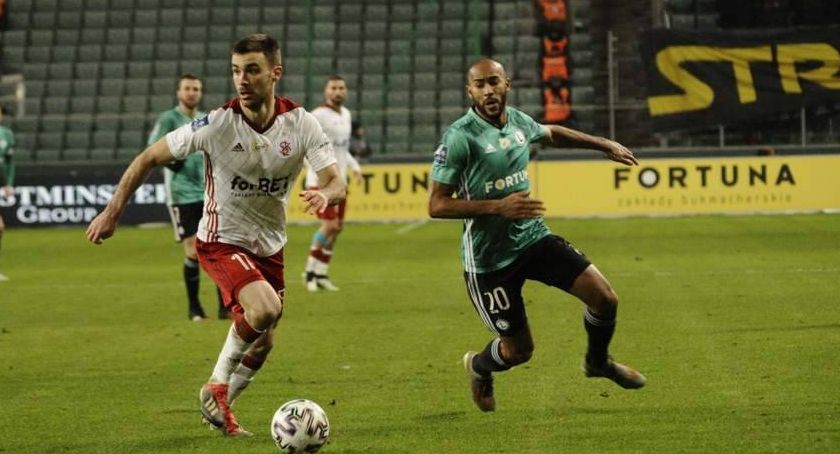Ekstraklasa jednak z kibicami?
