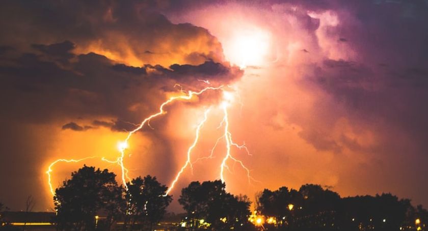 Tak interweniowali strażacy. Burze na Mazowszu miały różne skutki