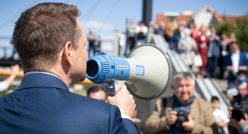 Trzaskowski wzywa Dudę do podzielenia się informacjami o ułaskawieniach