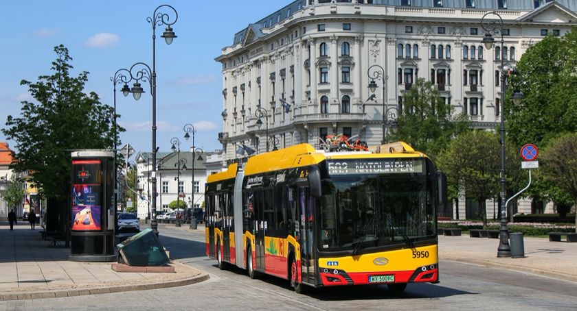 Podróżni z których krajów najchętniej odwiedzali Warszawę latem?