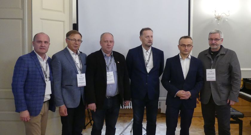 Powstała ogólnopolska Federacja Bezpartyjnych i Samorządowców