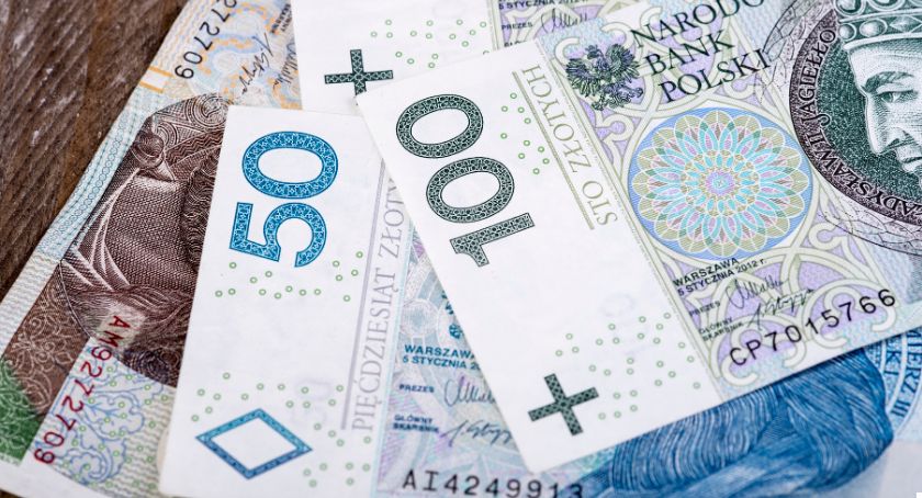 Prawie miliard zł trafiło do rodziców: dodatkowy zasiłek opiekuńczy