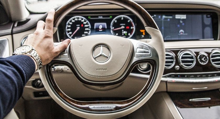 Wynajem aut w Warszawie - alternatywa dla własnego środka transportu