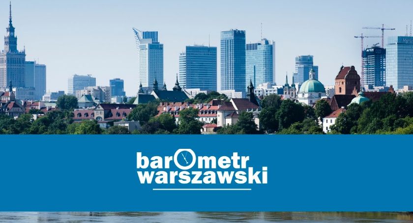 Warszawiacy przesiadają się do samochodów i źle oceniają służbę zdrowia
