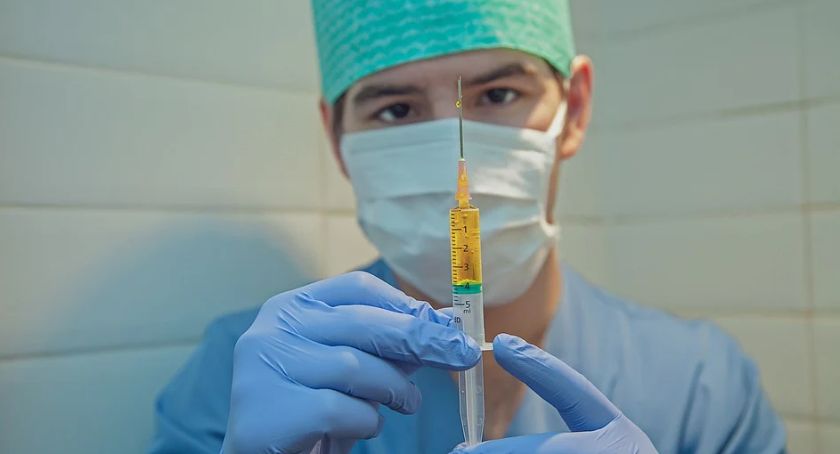 Szczepionki – czy to początek końca pandemii?