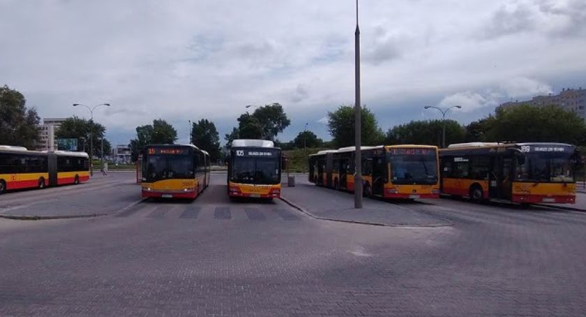 Naruszenia zawstydzają przewoźników. Komunikacja miejska w Warszawie 