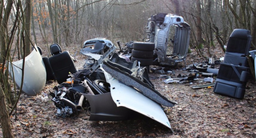 Wpadli przy rozbieraniu na części Toyoty z Ursynowa wartej prawie 60 tys. zł