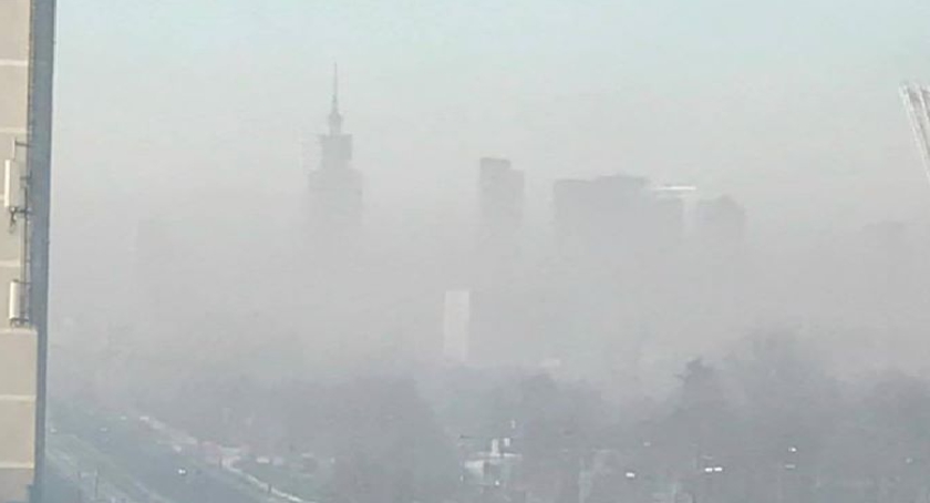 Nad Warszawą znów unosi się zanieczyszczone powietrze
