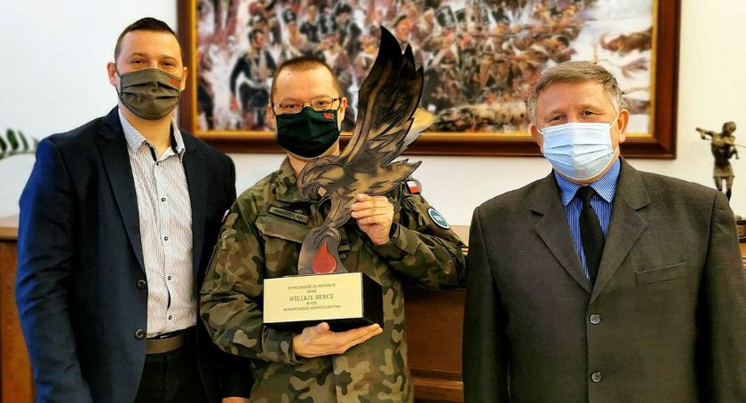 Krwiodawcy z WAT zostali uhonorowani „Sercem Legionu”