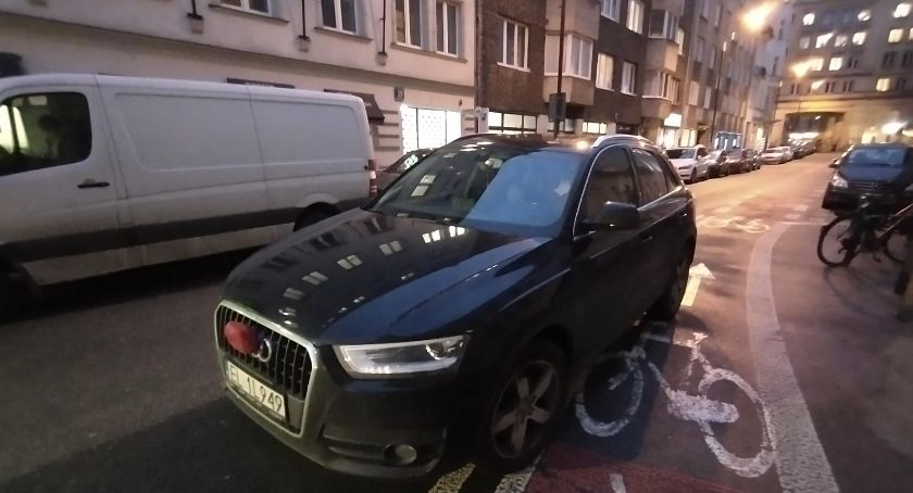 Mistrz parkowania z Koszykowej
