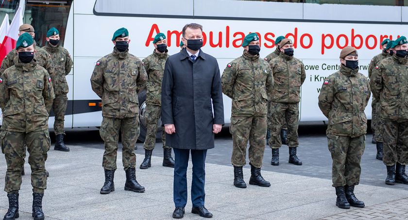 Podchorążowie WAT uczestniczyli w inauguracji akcji „SpoKREWnieni służbą”