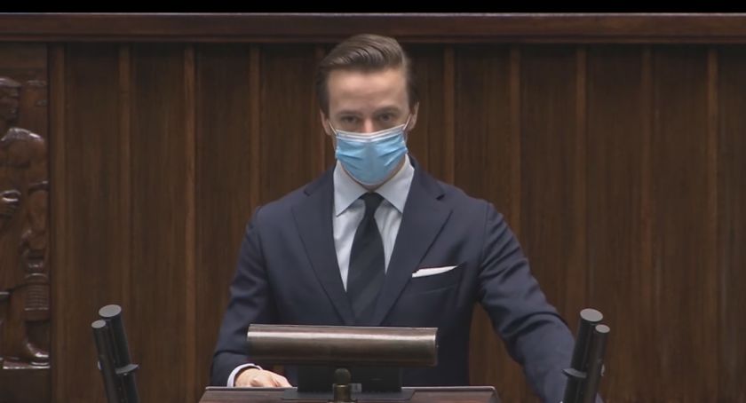 Bosak: Solidarna Polska pozostaje częścią obozu rządzącego, który działa jak walec