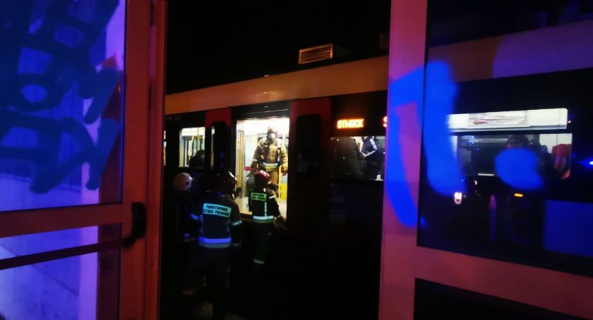 Mężczyzna zginął pod pociągiem. Utrudnienia na trasie Pruszków - Otwock