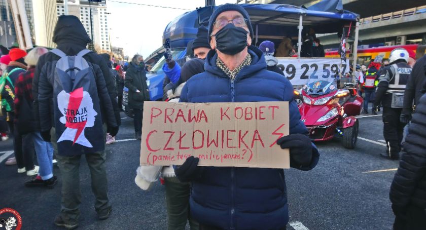 Dzień Kobiet pod znakiem protestów. Utrudnienia w centrum miasta