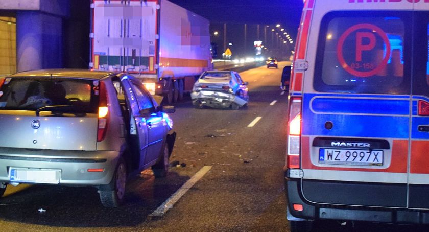 Groźne zderzenie na S8. Cud, że nikt nie zginął...