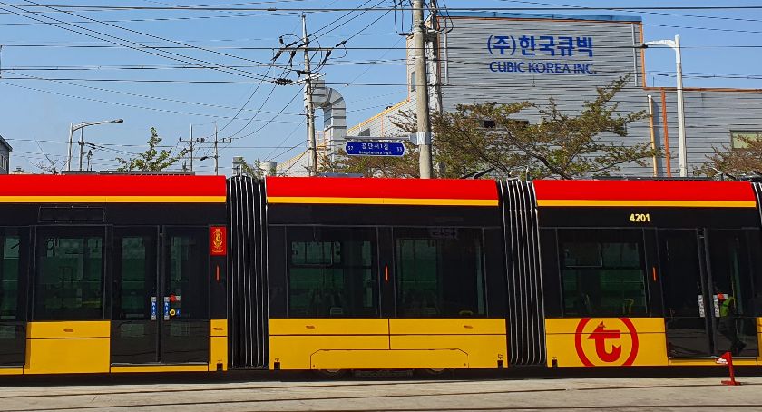 Na warszawskie tory wyjadą nowe koreańskie tramwaje
