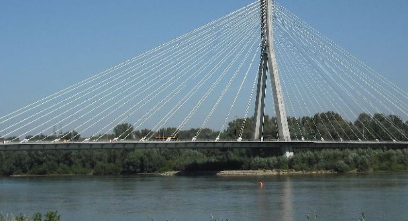 W pobliżu Mostu Świętokrzyskiego znaleziono zwłoki