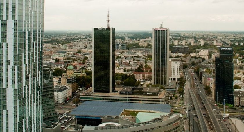 Warszawski sen o niebotykach, czyli jak stolica od dekad podąża śladami wielkich światowych metropolii 