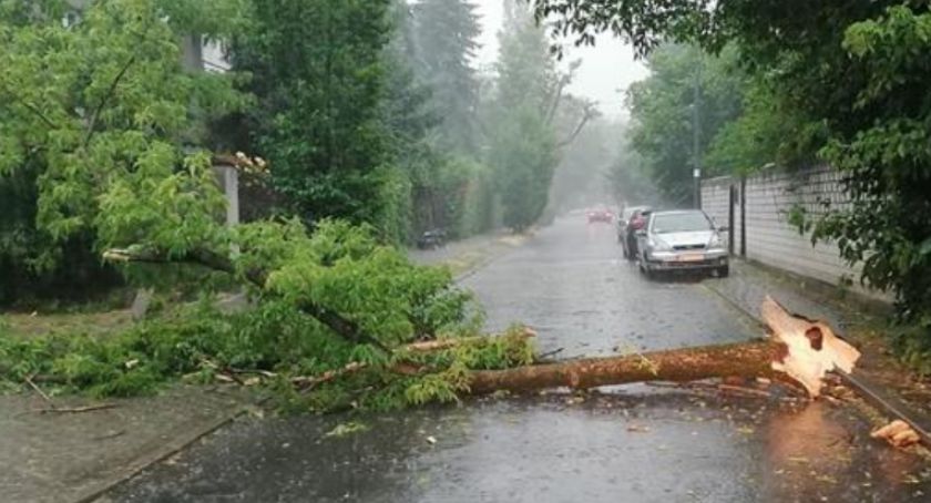 Groźne burze nad Warszawą! Kiedy front odejdzie z miasta?