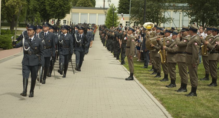 Promocja oficerska funkcjonariuszy Służby Więziennej w Kaliszu [ZDJĘCIA]