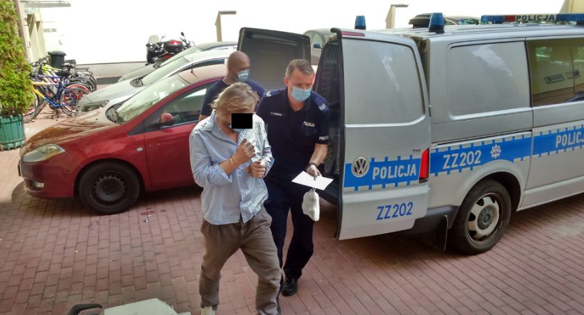 Warszawski Wampir próbował sprzedać mieszkanie matki — oficjalnie mężczyzna od roku był martwy 