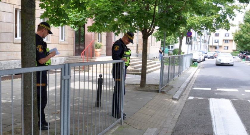 Niedługo szkoła! Straż Miejska sprawdza bezpieczeństwo [ZDJĘCIA]