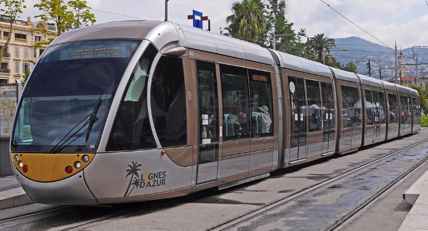 Warszawa kupuje 213 zupełnie nowych tramwajów. Trafią na nowe trasy