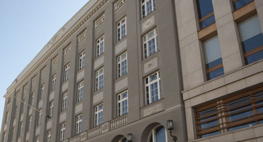  Śródmiejskie kamienice i ich podwórka 