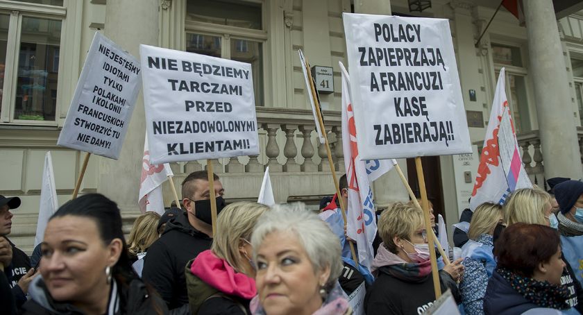 Chcą podwyżek, wolnych niedziel i lepszych warunków – protest pracowników handlu (ZDJĘCIA)