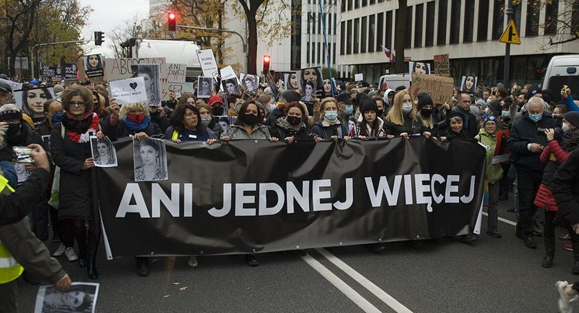Ani jednej więcej! 30 tysięcy osób w Marszu dla Izy (ZDJĘCIA)