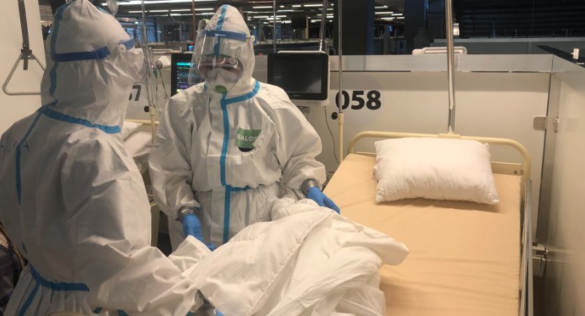 Rusza Szpital Narodowy. Na początek 100 łóżek (ZDJĘCIA)