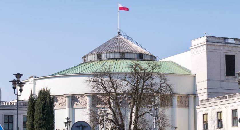 Wątpliwy kult jedności