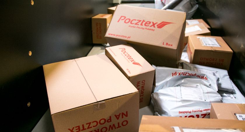 Przedświąteczna gorączka - kurierzy Poczty Polskiej doręczą paczki również w soboty