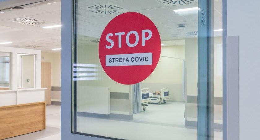 Covidowy raport z miejskich szpitali. Nie jest dobrze...