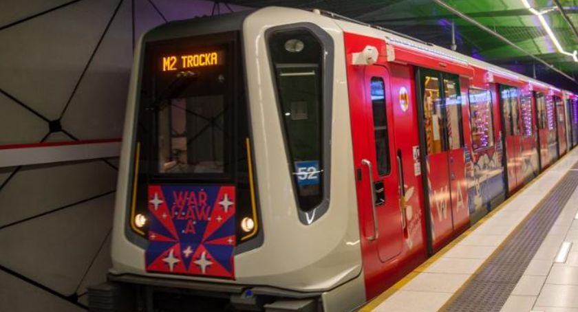 Świąteczne metro już na torach!