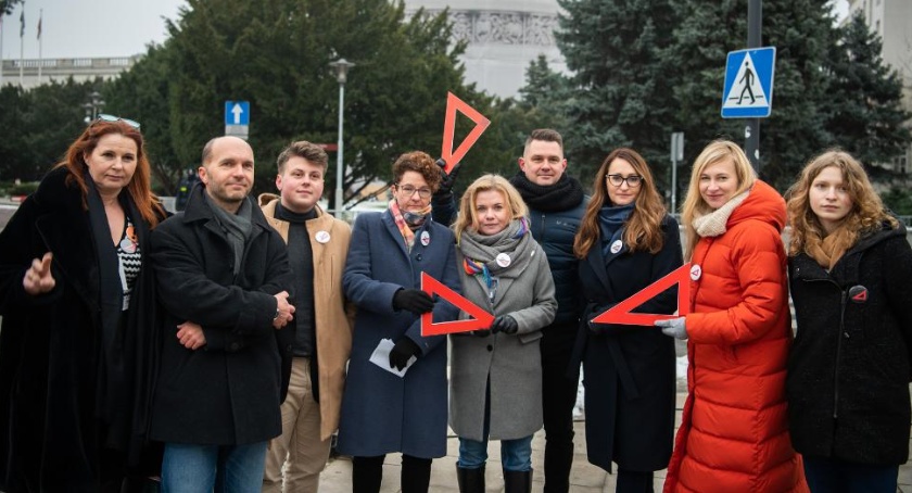 Wolna szkoła: protest przeciwko zmianom w edukacji > lex Czarnek 