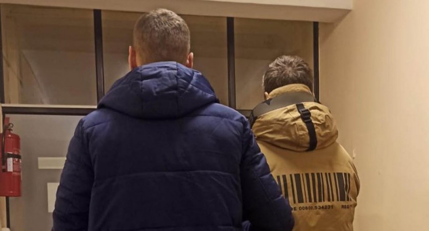 Trafił na bezlitosną femme fatale. Obudził się bez dokumentów, telefonów, pieniędzy i auta