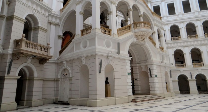 Politechnika Warszawska musi zapłacić 45 tysięcy kary