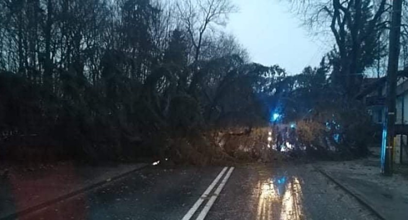 Uwaga! Przed nami dzień z bardzo niebezpieczną pogodą!