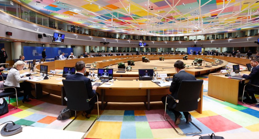 UE nakłada dotkliwe sankcje na Rosję i Białoruś - wspólnika Putina 