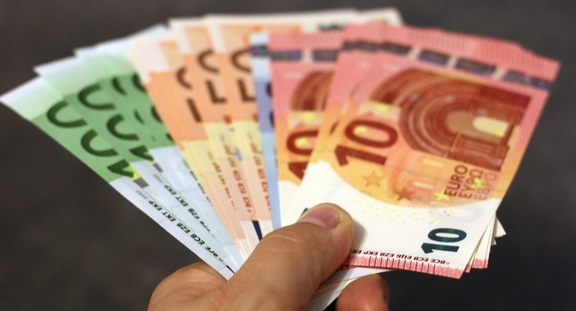 Polska dostanie pieniądze z KPO. Kto ogłosi dobrą nowinę